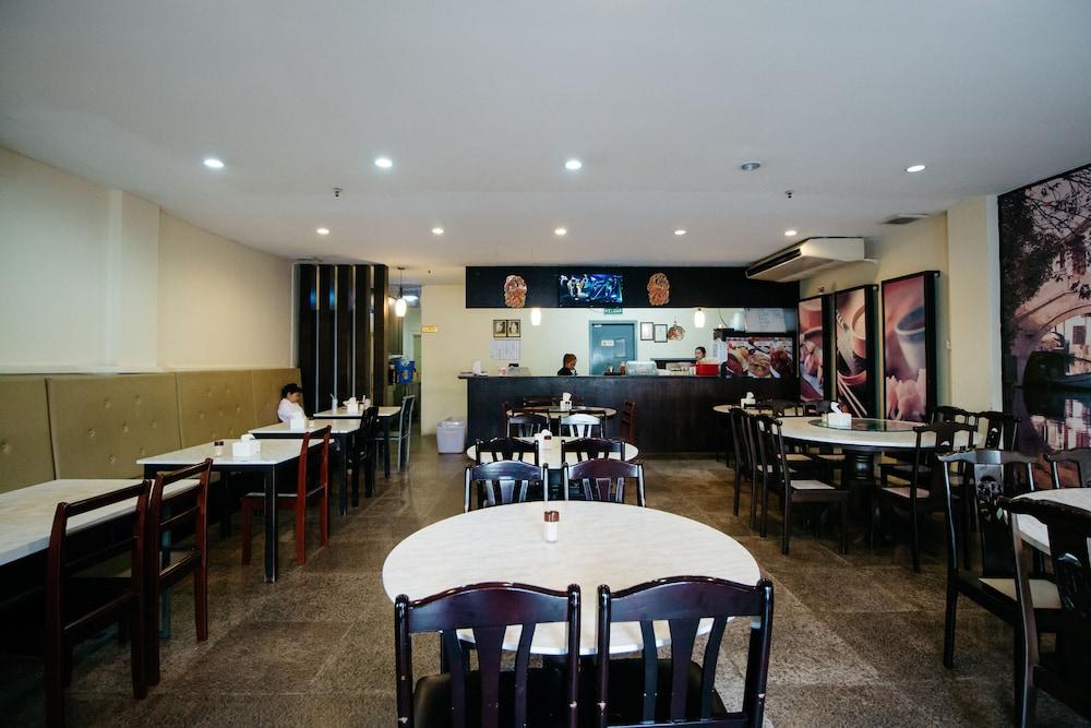 Traders Inn Brunei Бандар-Сери-Бегаван Экстерьер фото