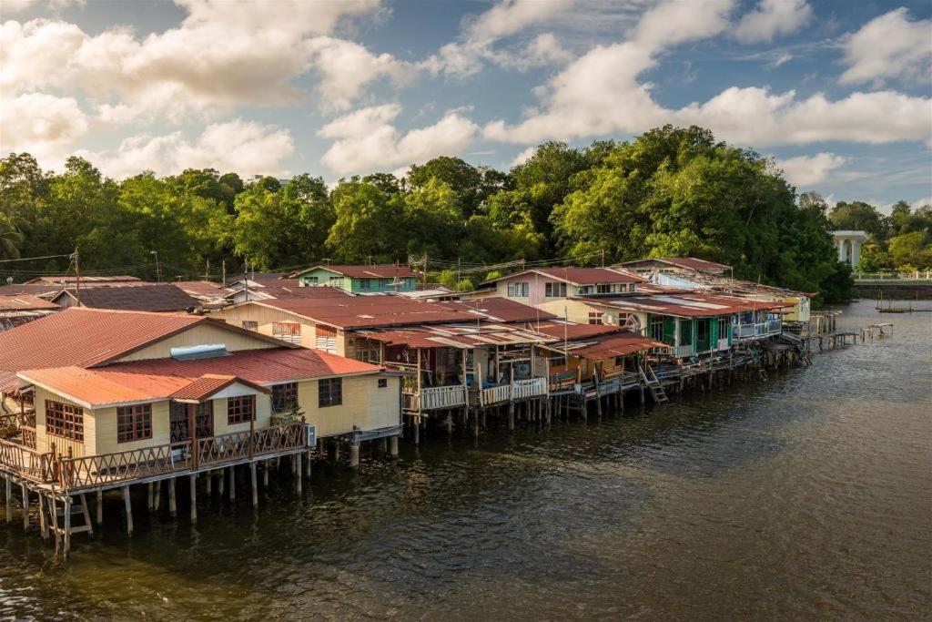 Traders Inn Brunei Бандар-Сери-Бегаван Экстерьер фото