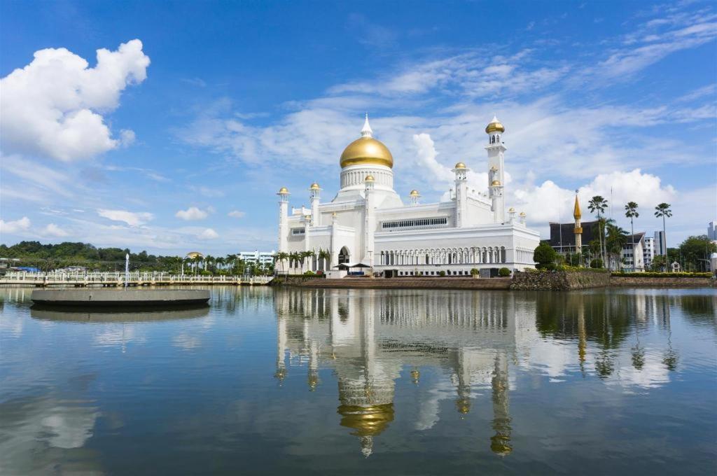 Traders Inn Brunei Бандар-Сери-Бегаван Экстерьер фото