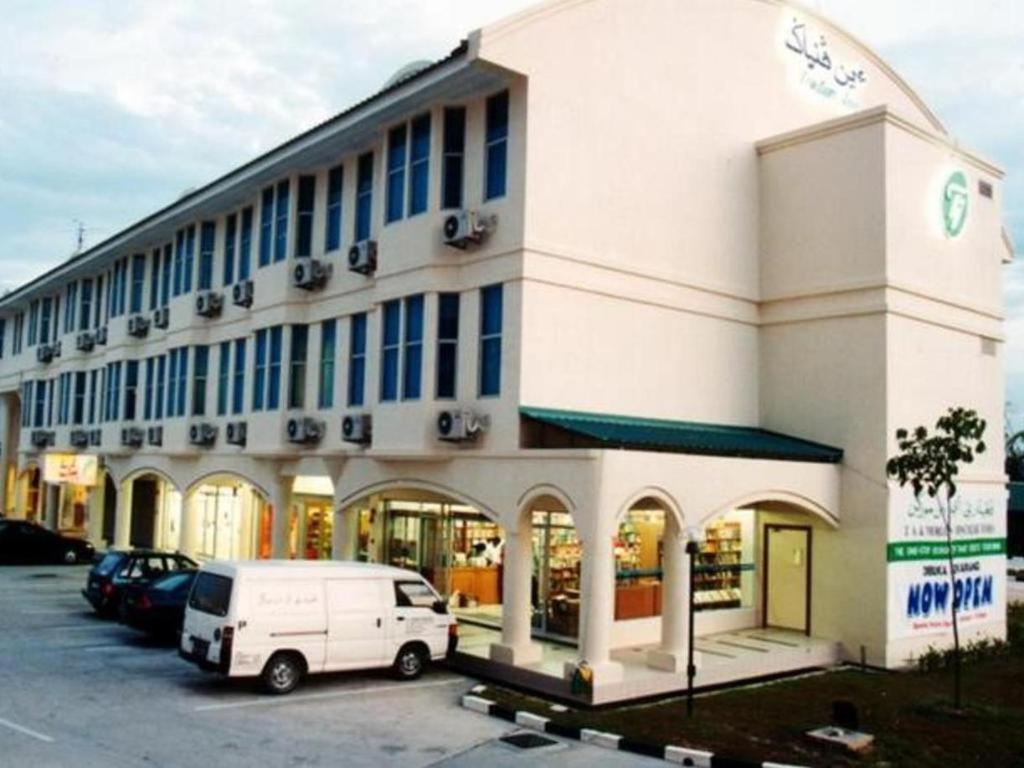 Traders Inn Brunei Бандар-Сери-Бегаван Экстерьер фото