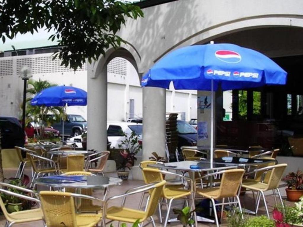 Traders Inn Brunei Бандар-Сери-Бегаван Экстерьер фото