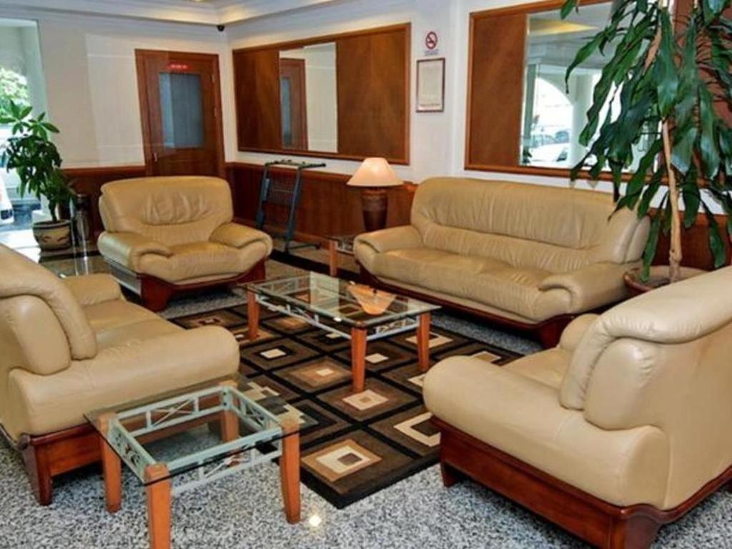 Traders Inn Brunei Бандар-Сери-Бегаван Экстерьер фото