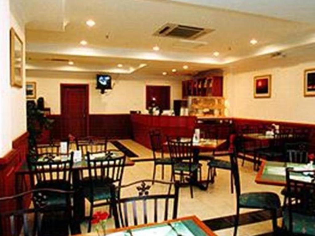 Traders Inn Brunei Бандар-Сери-Бегаван Экстерьер фото