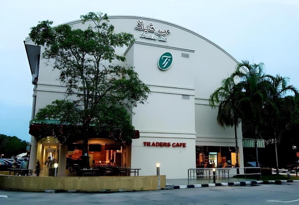 Traders Inn Brunei Бандар-Сери-Бегаван Экстерьер фото