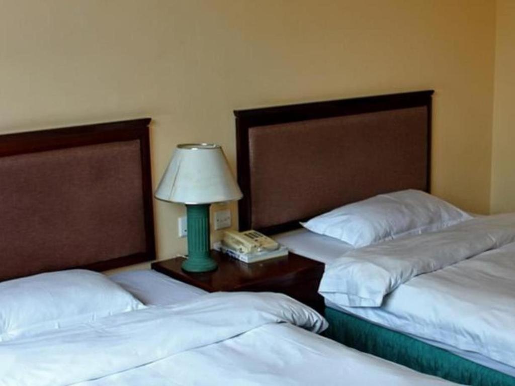 Traders Inn Brunei Бандар-Сери-Бегаван Экстерьер фото