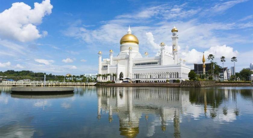 Traders Inn Brunei Бандар-Сери-Бегаван Экстерьер фото