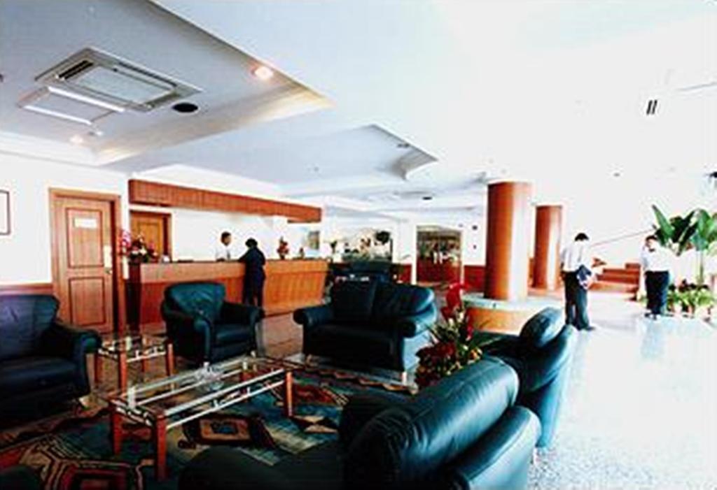 Traders Inn Brunei Бандар-Сери-Бегаван Экстерьер фото