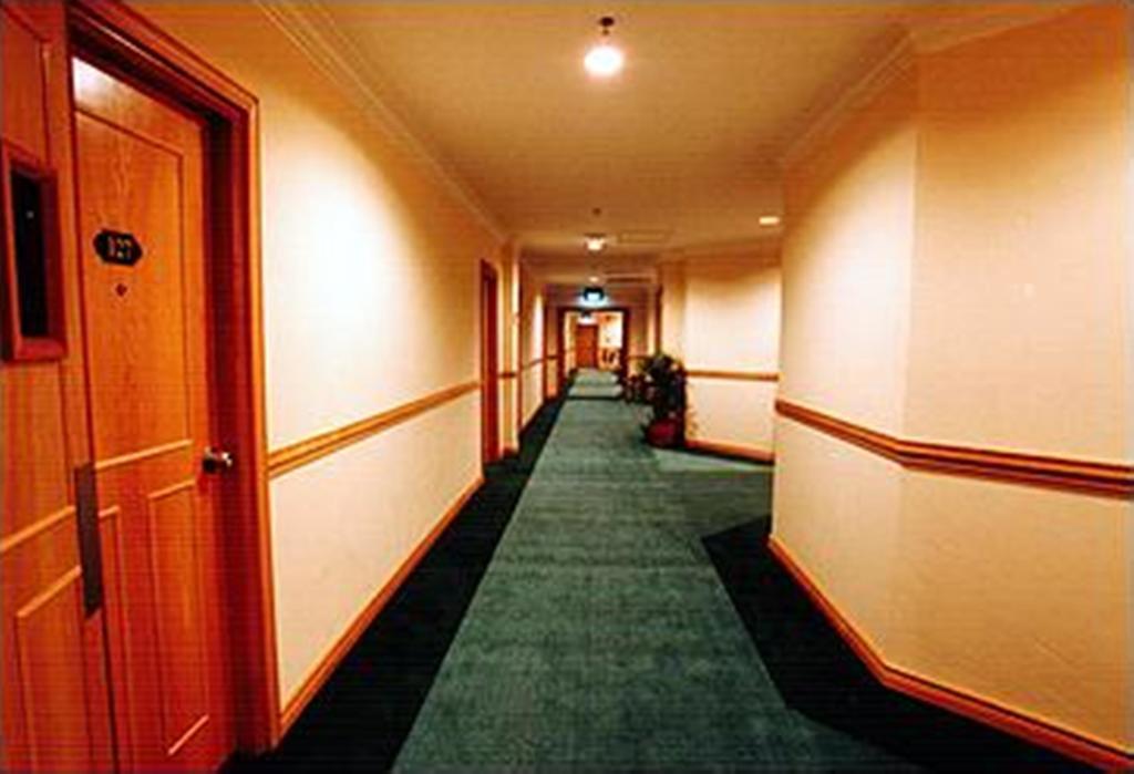 Traders Inn Brunei Бандар-Сери-Бегаван Экстерьер фото