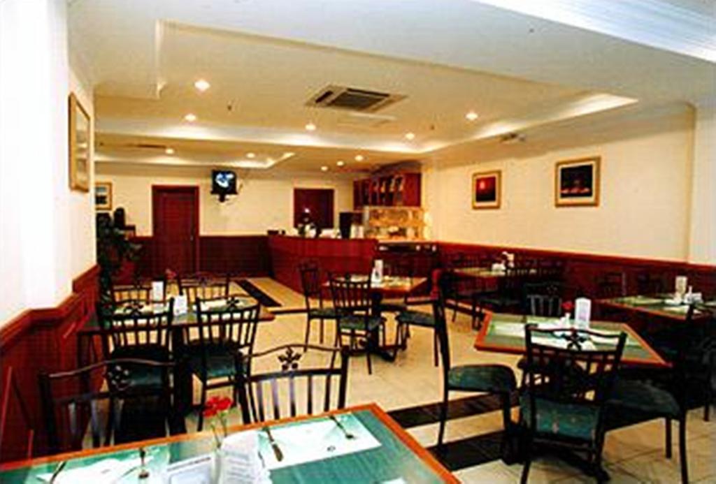 Traders Inn Brunei Бандар-Сери-Бегаван Экстерьер фото