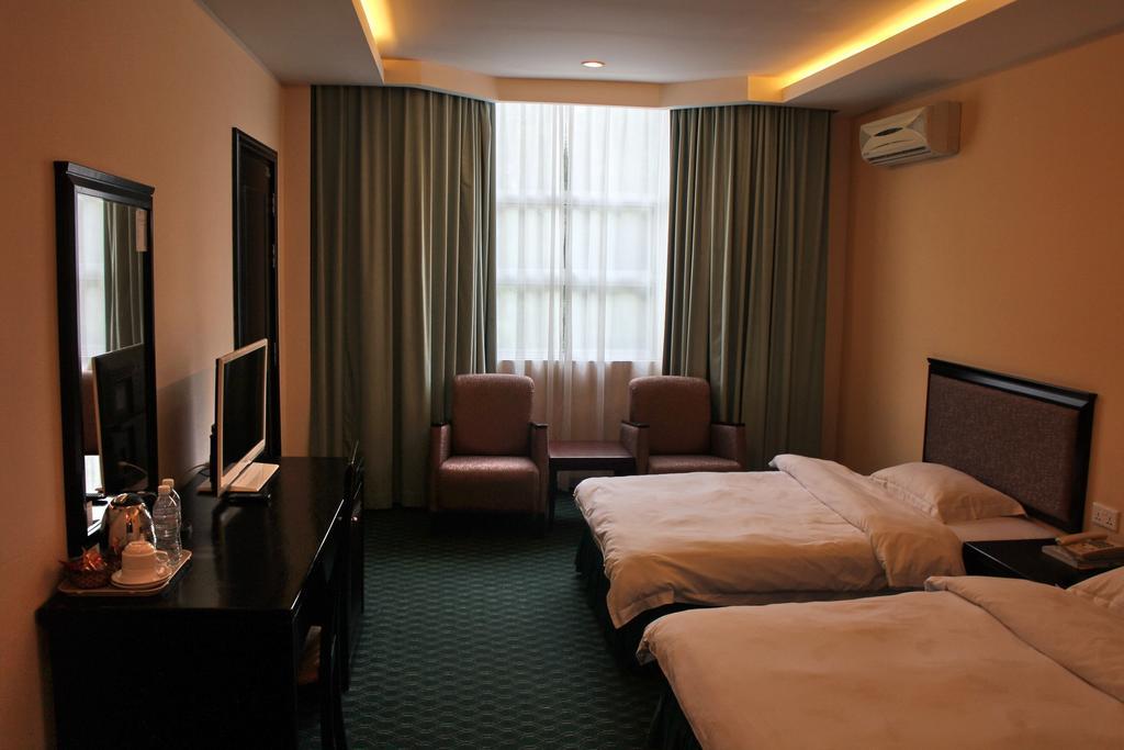 Traders Inn Brunei Бандар-Сери-Бегаван Экстерьер фото